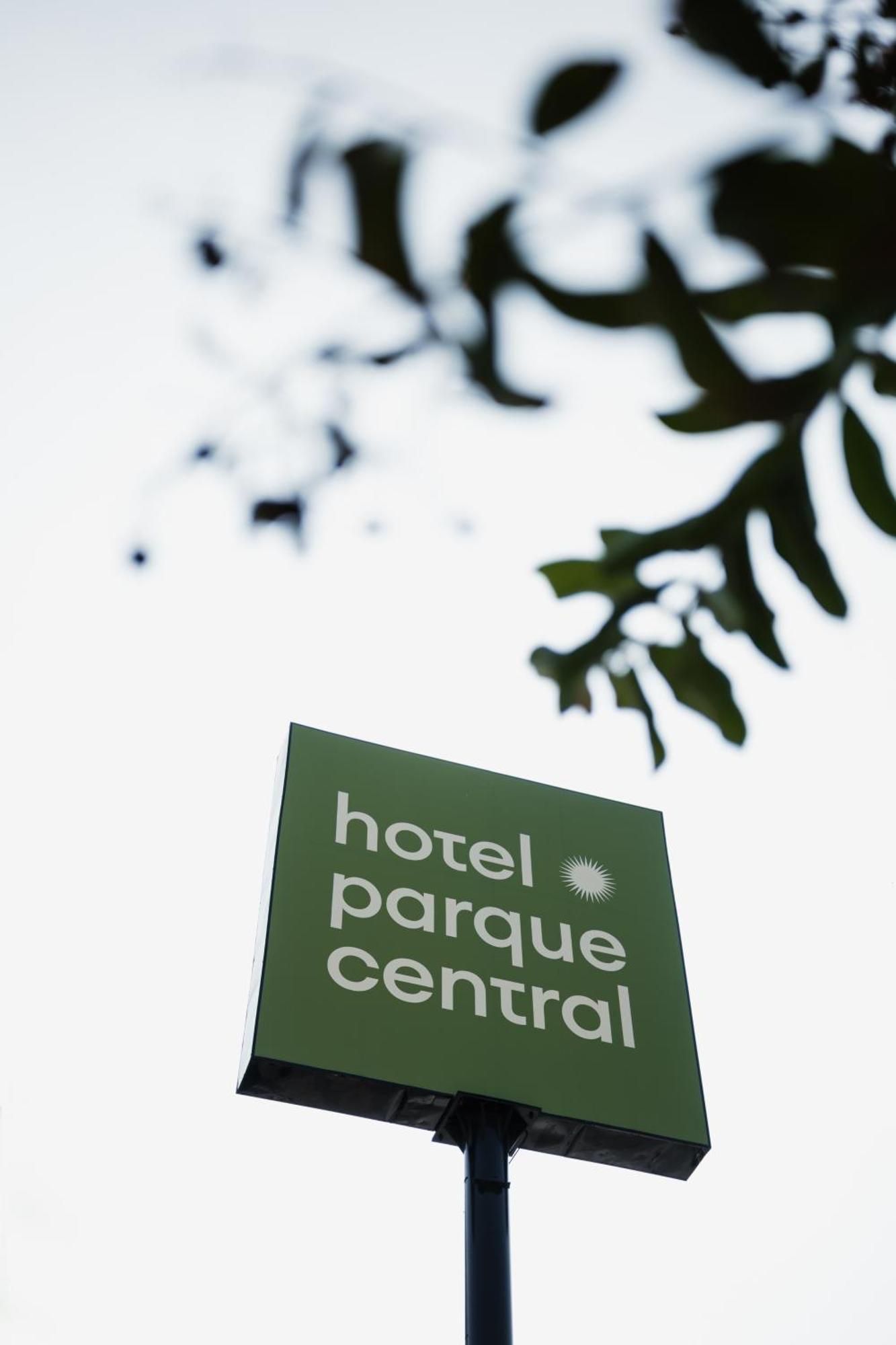 Hotel Parque Central モンテレー エクステリア 写真