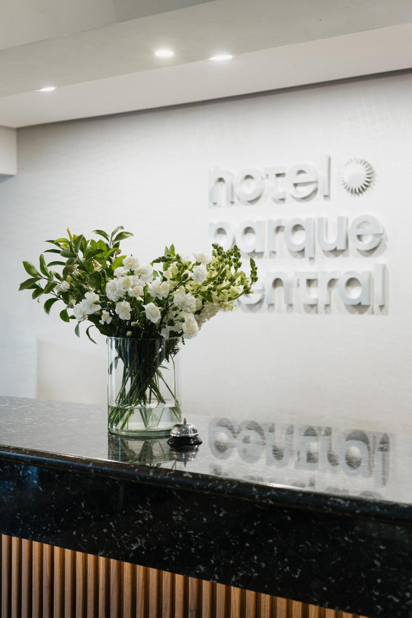 Hotel Parque Central モンテレー エクステリア 写真